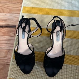 Prada suede pumps size 38!